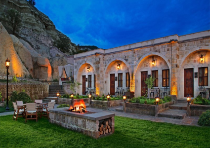 Seraphim Cave Hotel